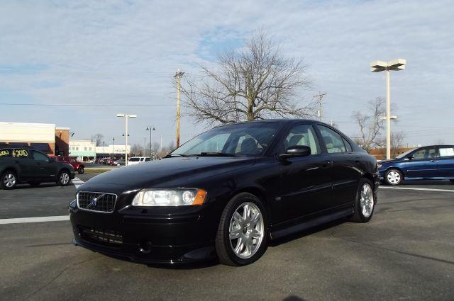 2005 Volvo S60 4WD 4dr Sport