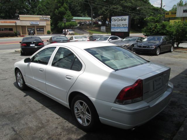 2005 Volvo S60 4WD 4dr Sport
