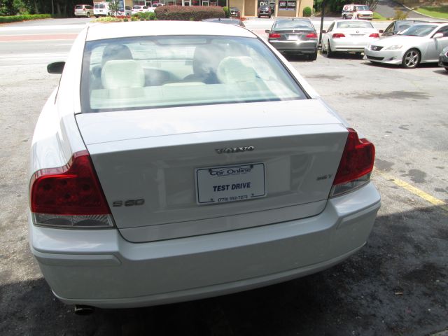 2005 Volvo S60 4WD 4dr Sport
