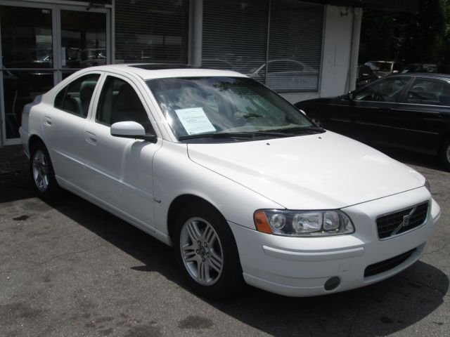 2005 Volvo S60 4WD 4dr Sport