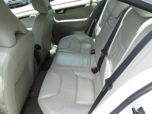 2005 Volvo S60 4WD 4dr Sport