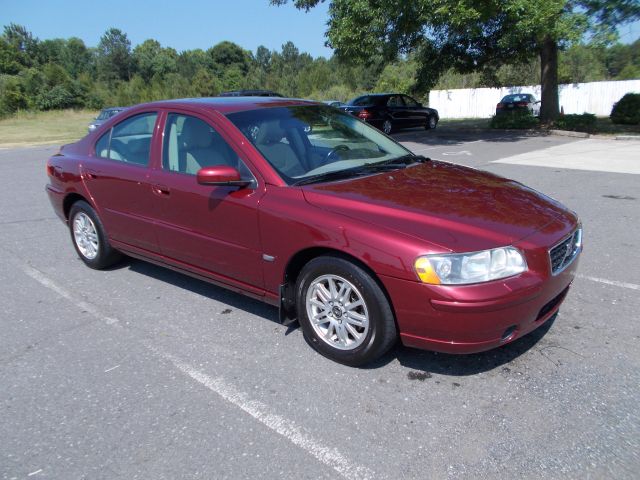 2005 Volvo S60 SCAB XLT 4WD LONG BOX