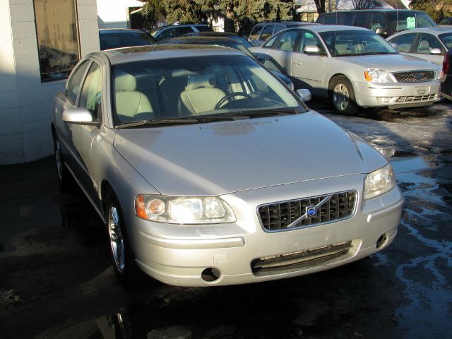 2005 Volvo S60 4WD 4dr Sport
