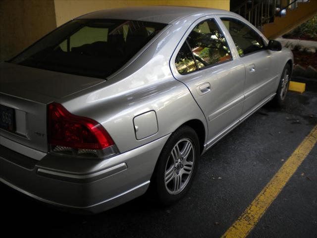 2006 Volvo S60 FWD XLT (roof)