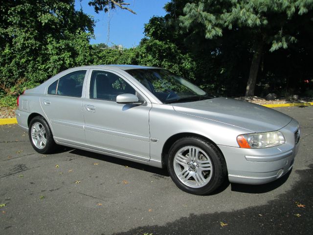2006 Volvo S60 4WD 4dr Sport