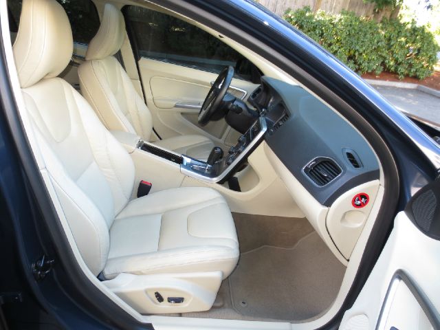 2011 Volvo S60 Lariat EXT 4X4