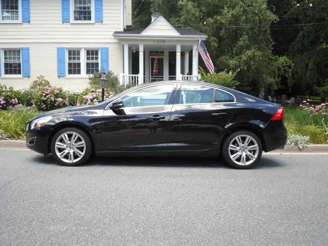 2011 Volvo S60 3.0si Navigation Pano Htd Sts