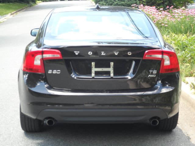 2011 Volvo S60 3.0si Navigation Pano Htd Sts