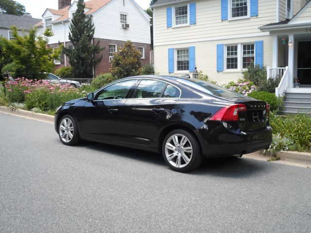 2011 Volvo S60 3.0si Navigation Pano Htd Sts