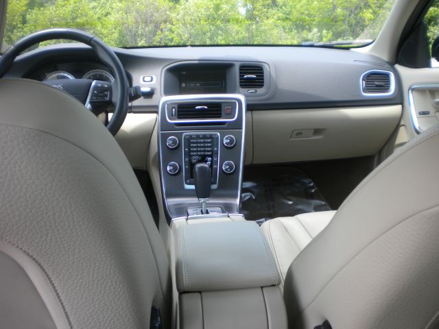 2012 Volvo S60 4X4 ED. Bauer EL