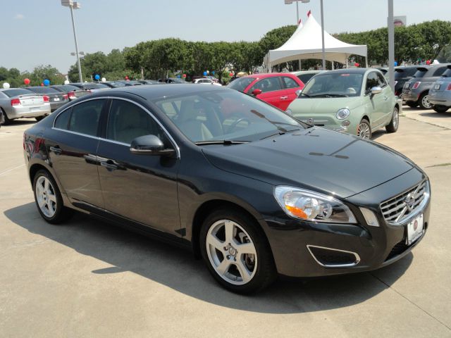 2012 Volvo S60 4X4 ED. Bauer EL