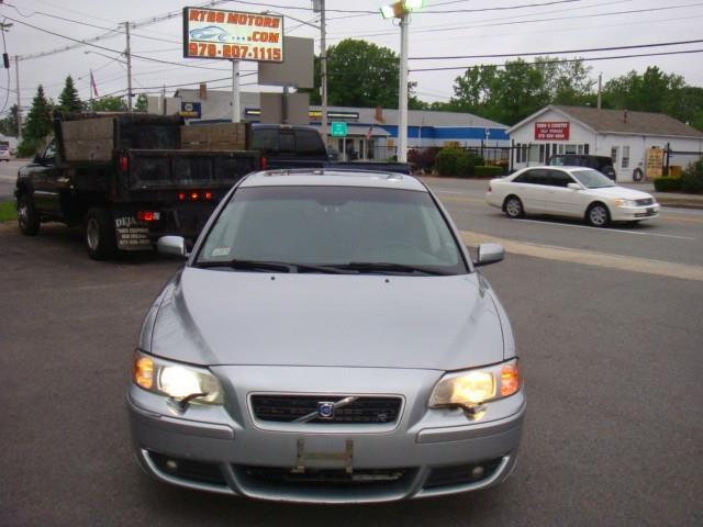 2006 Volvo S60 R Super Dutypowerstroke 4x4