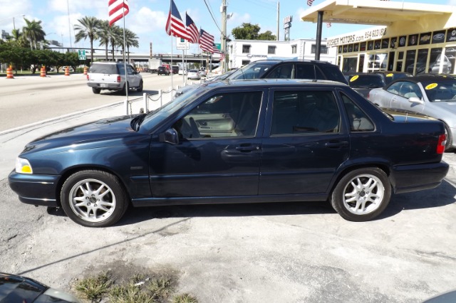 1998 Volvo S70 TRD OFF ROAD XCAB SR5 V8 4X4