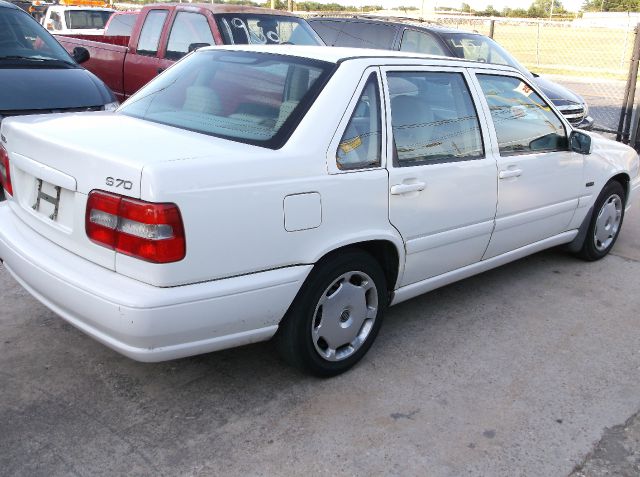 1998 Volvo S70 Base