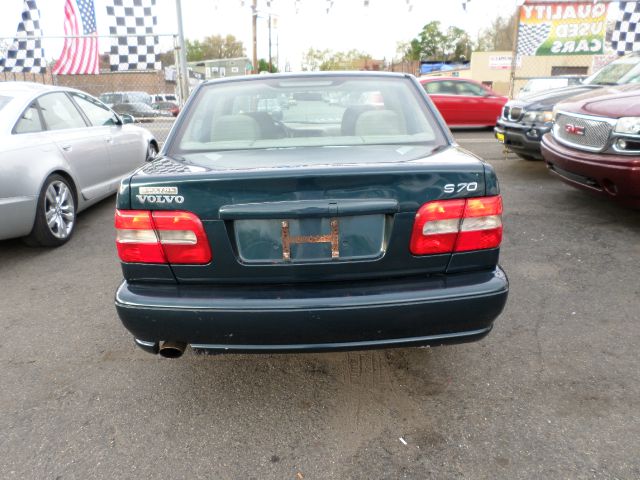 1998 Volvo S70 LS Flex Fuel 4x4 This Is One Of Our Best Bargains
