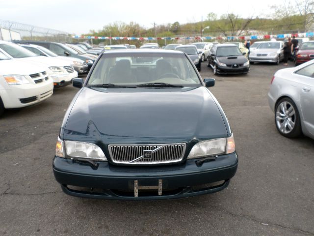 1998 Volvo S70 LS Flex Fuel 4x4 This Is One Of Our Best Bargains