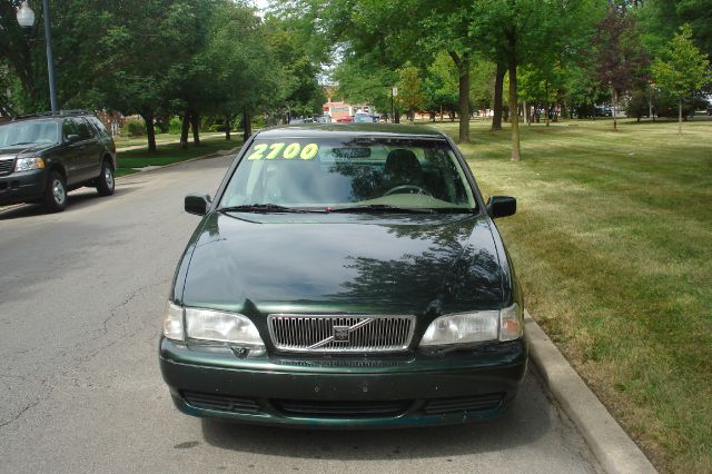 1998 Volvo S70 Base
