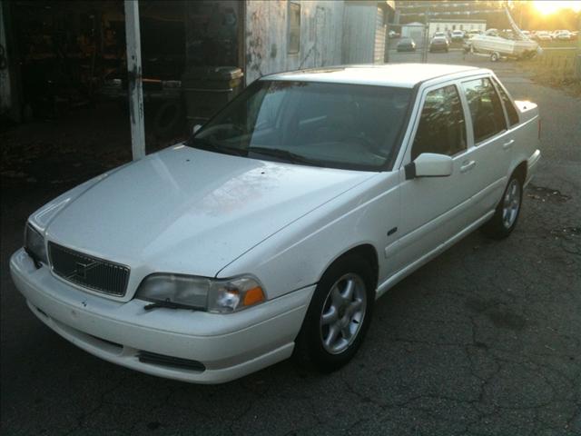 1998 Volvo S70 Base
