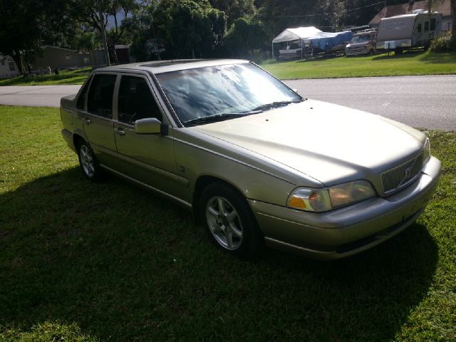 1999 Volvo S70 Base