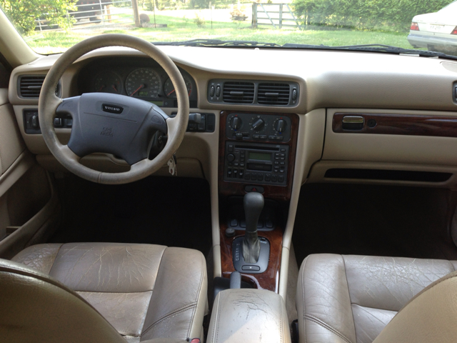 1999 Volvo S70 LS Special Value