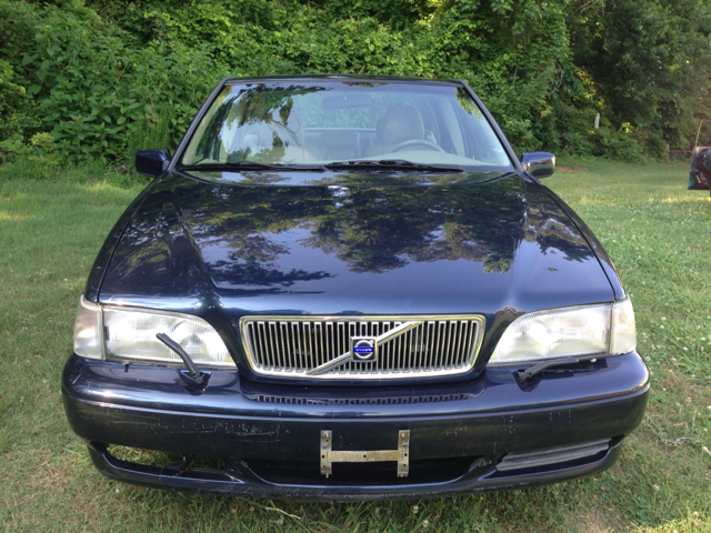 1999 Volvo S70 LS Special Value