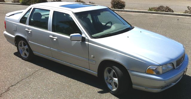 1999 Volvo S70 4X4 ED. Bauer EL
