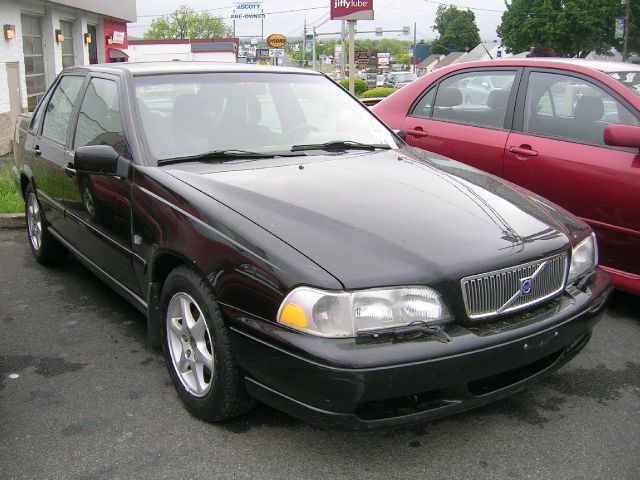 1999 Volvo S70 Premium Leather