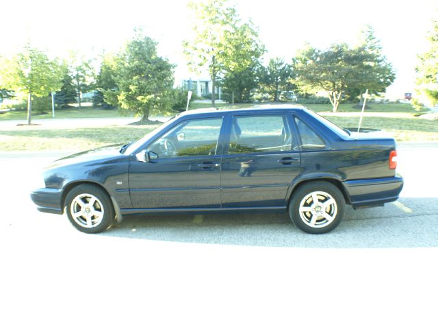 1999 Volvo S70 ST VERY LOW Miles