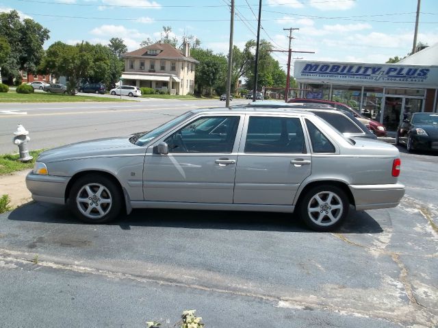 1999 Volvo S70 XR 1 Owner Carfax