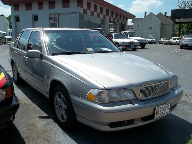 1999 Volvo S70 XR 1 Owner Carfax