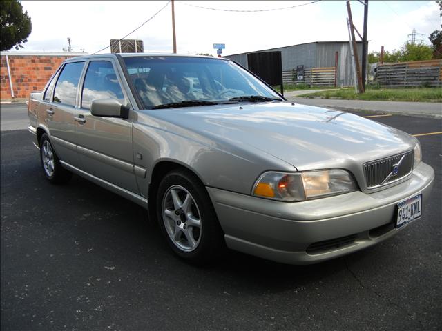2000 Volvo S70 SE