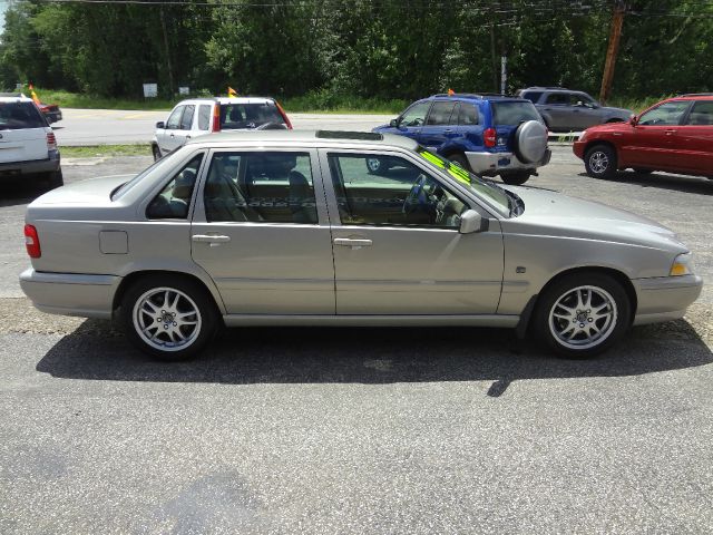 2000 Volvo S70 XR 1 Owner Carfax