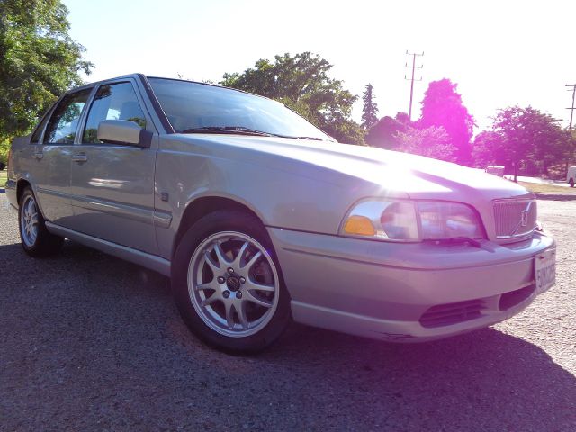 2000 Volvo S70 LS Special Value
