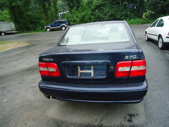 2000 Volvo S70 X