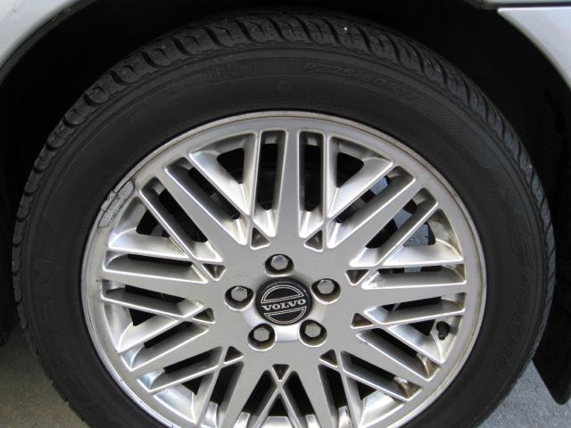 1999 Volvo S80 LE 4x4 SUV