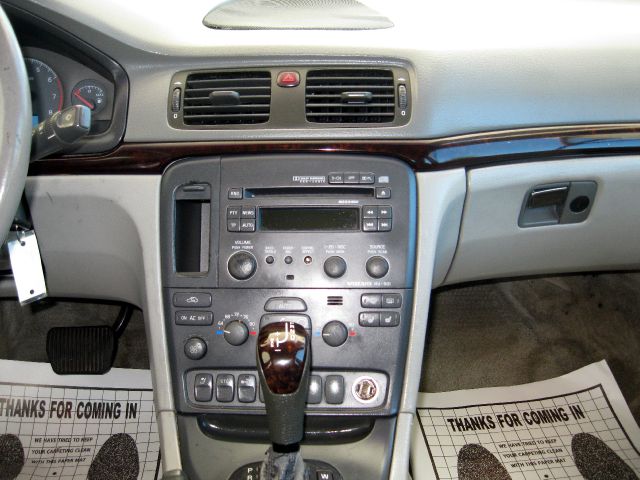 1999 Volvo S80 LE 4x4 SUV