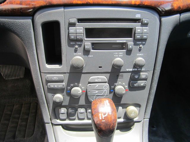 1999 Volvo S80 LE 4x4 SUV