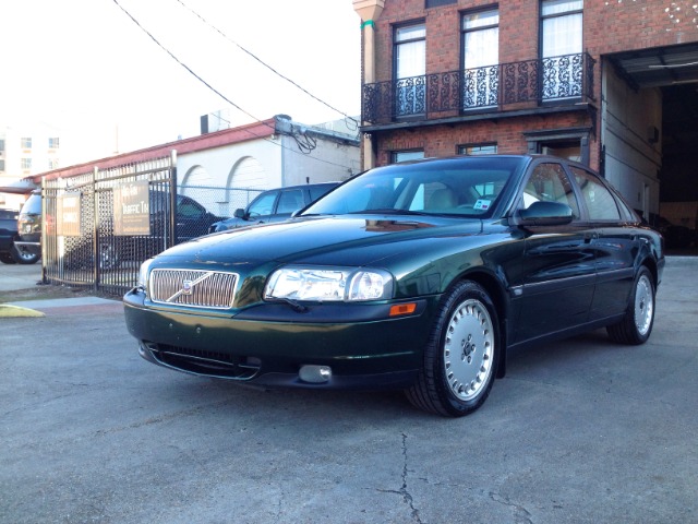 1999 Volvo S80 LE 4x4 SUV