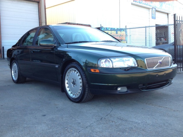 1999 Volvo S80 LE 4x4 SUV
