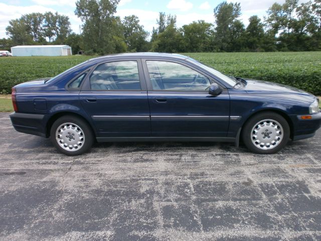 2000 Volvo S80 4X4 - ONE Owner