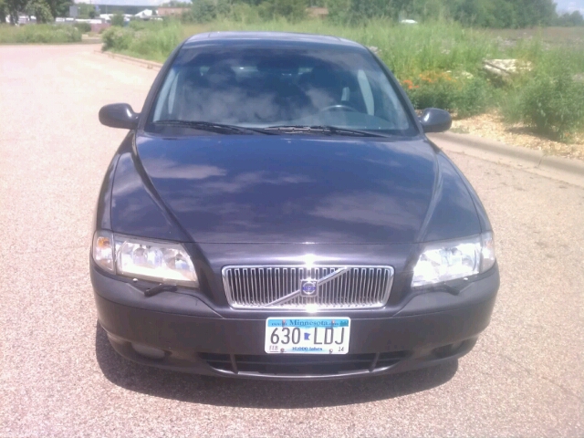 2000 Volvo S80 LE 4x4 SUV