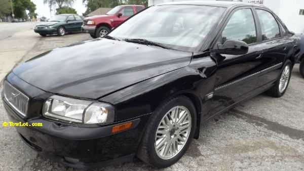 2000 Volvo S80 LE 4x4 SUV