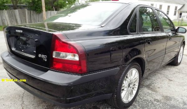 2000 Volvo S80 LE 4x4 SUV