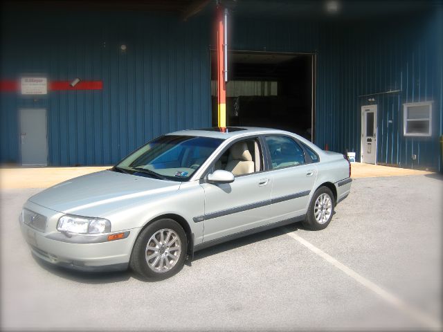 2000 Volvo S80 4X4 - ONE Owner