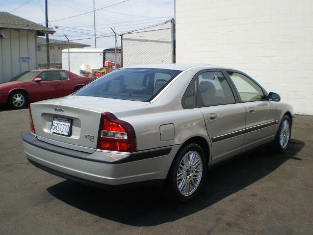 2000 Volvo S80 LE 4x4 SUV