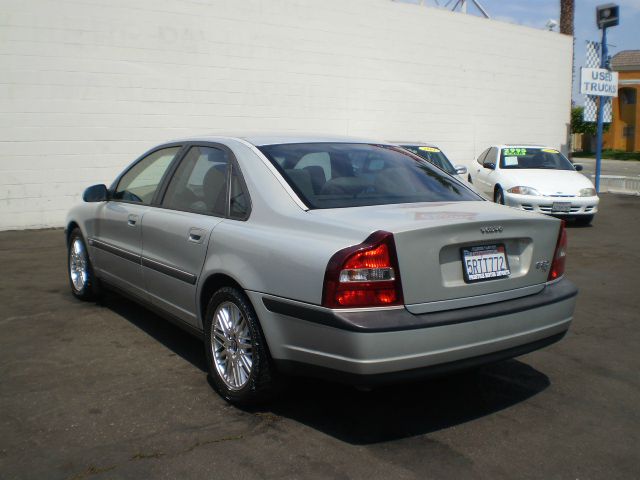 2000 Volvo S80 LE 4x4 SUV