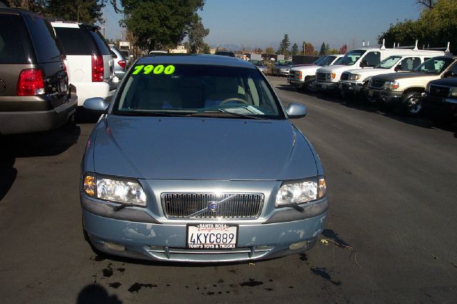 2000 Volvo S80 LE 4x4 SUV