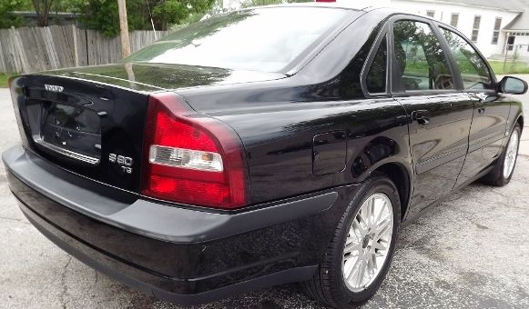 2000 Volvo S80 LE 4x4 SUV