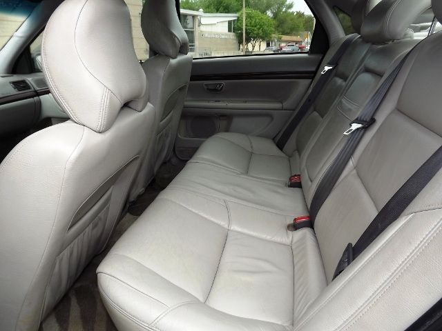 2000 Volvo S80 LE 4x4 SUV