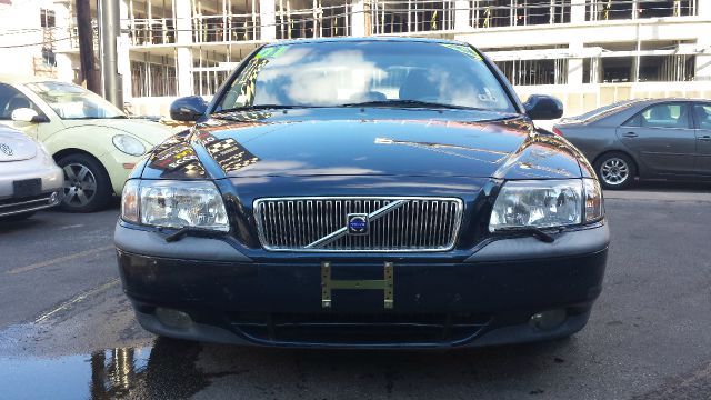 2001 Volvo S80 LE 4x4 SUV